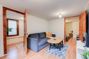 Welcoming & Friendly 2BR APT in Central Oakland apts